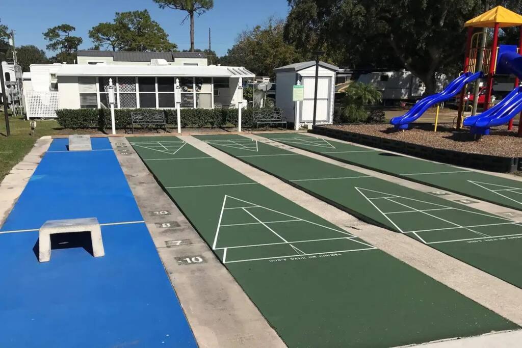 Cozy Tiny Home Near Disney World & Orlando Parks! 키시미 외부 사진
