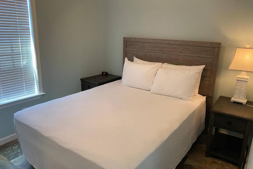 Cozy Tiny Home Near Disney World & Orlando Parks! 키시미 외부 사진